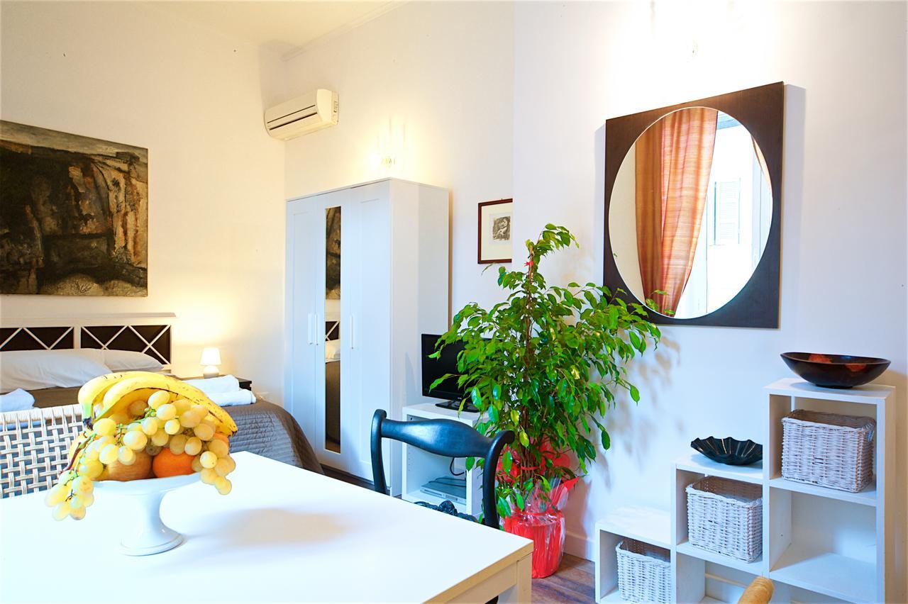 Vetrina Holidays Apartment Navona Roma Exterior foto